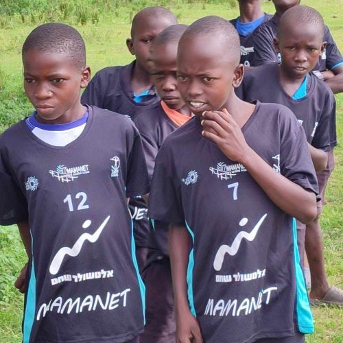 מאמאנט תל אביב מעניקה משהו קטן וטוב לילדים באוגנדה 💫